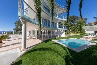 Villa - 320 m² - 6 pièces