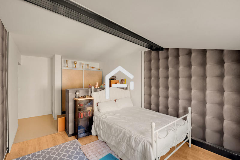 Maison - 478 m² - 12 pièces