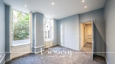 Appartement - 180 m² - 7 pièces