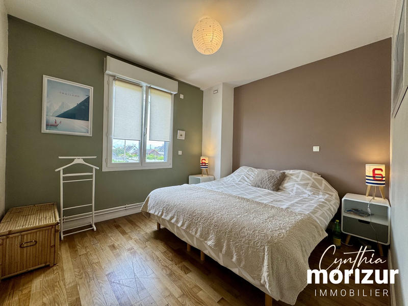 Maison - 182 m² - 9 pièces