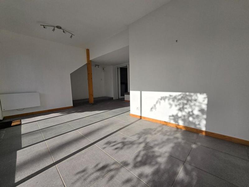 Maison - 165 m² - 9 pièces