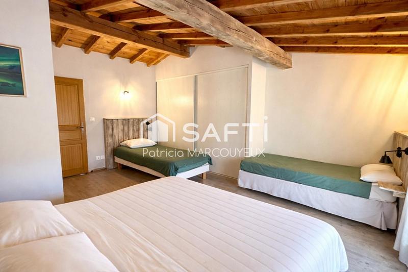 Maison - 400 m² - 10 pièces