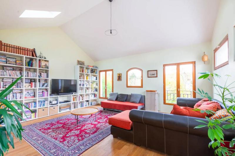 Maison - 215 m² - 9 pièces