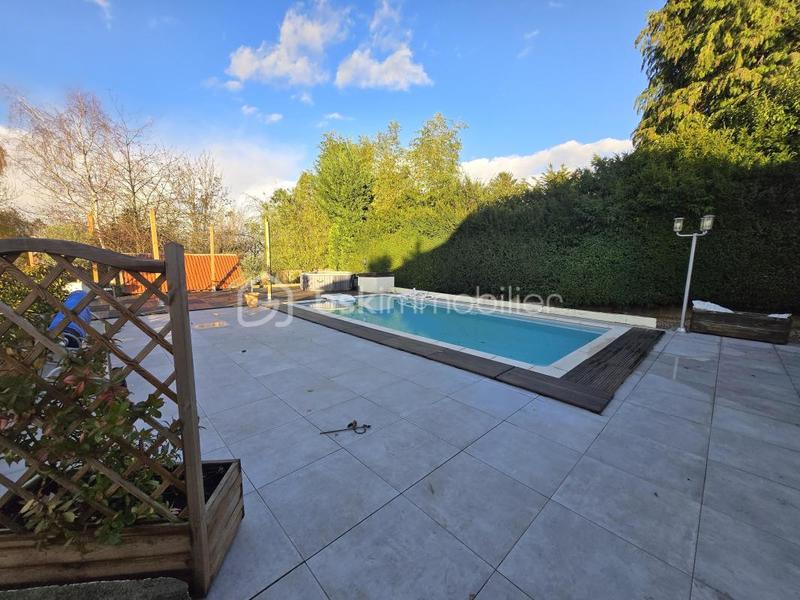 Maison - 135 m² - 6 pièces