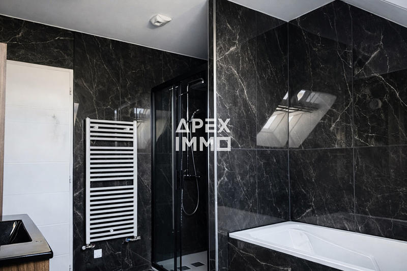 Maison - 170 m² - 5 pièces