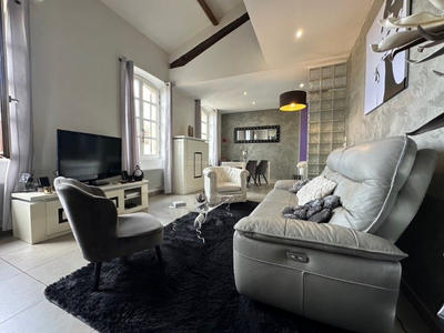 Appartement - 84 m² - 3 pièces