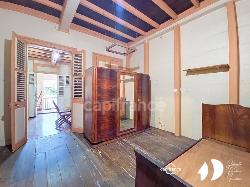 Immeuble - 195 m² - 10 pièces