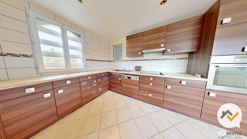 Appartement - 97 m² - 5 pièces