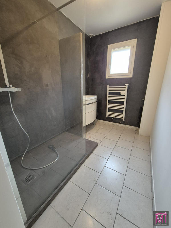 Maison traditionnelle - 139 m² - 7 pièces