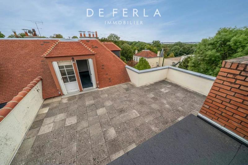 Appartement - 213 m² - 6 pièces