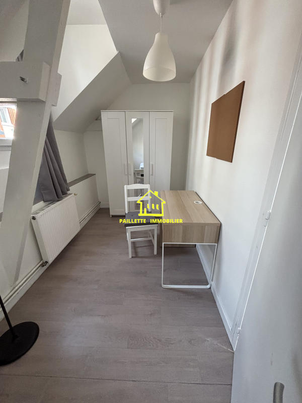 Appartement - 15 m² - 8 pièces