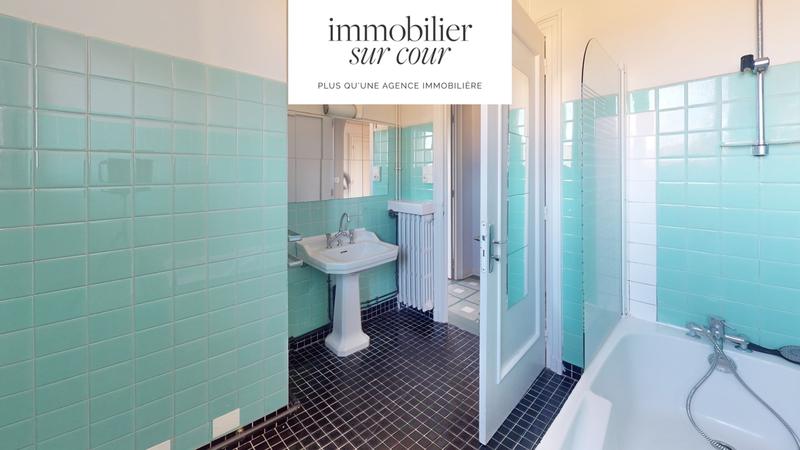 Appartement - 85 m² - 3 pièces