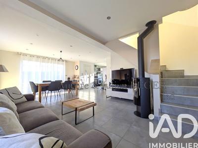 Maison - 105 m² - 5 pièces