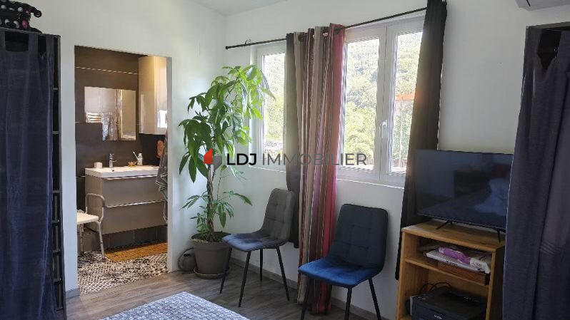 Appartement - 70 m² - 2 pièces