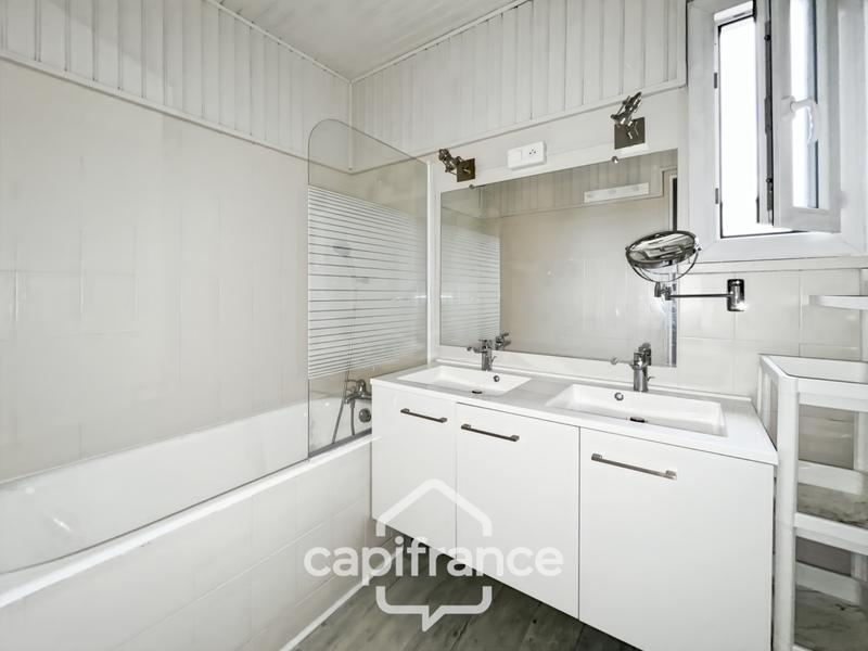 Appartement - 85 m² - 5 pièces