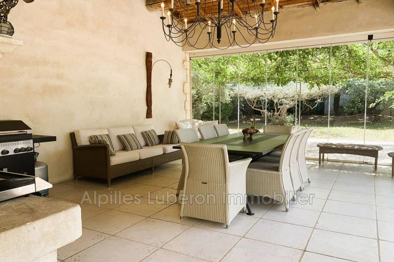 Maison - 260 m² - 7 pièces