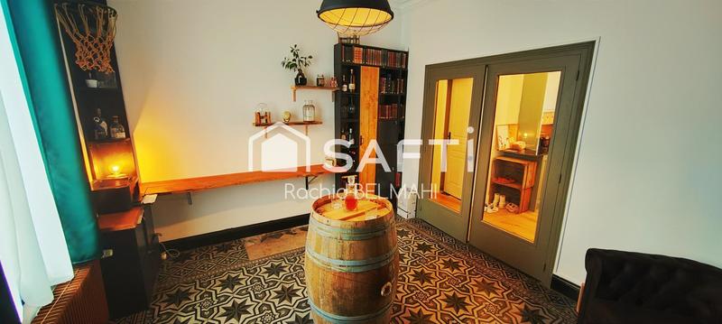 Maison - 300 m² - 7 pièces