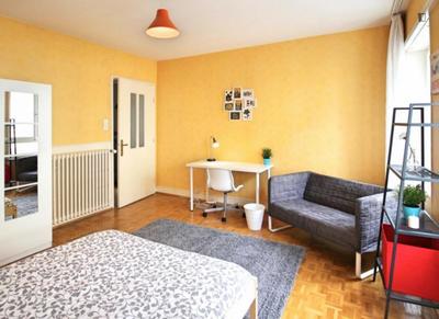 Chambre - 17 m² - 4 pièces