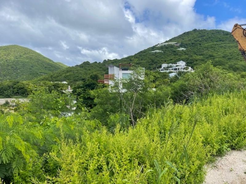 Terrain constructible - 1 502 m²