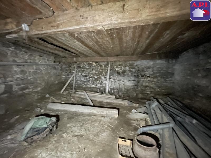 Grange - 300 m² - 3 pièces