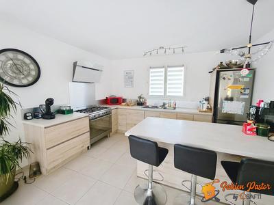 Maison - 91 m² - 4 pièces