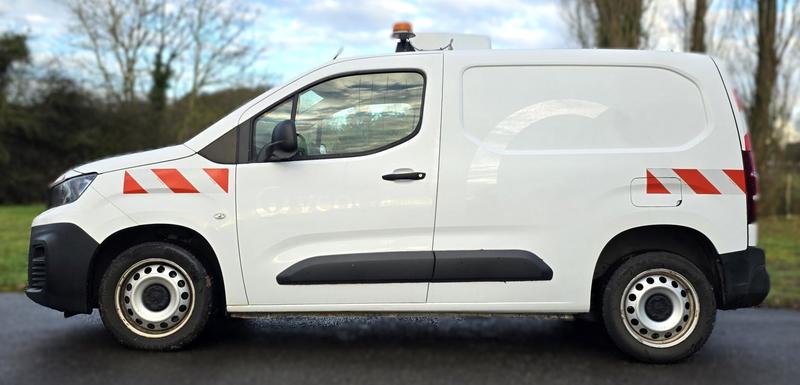 Peugeot Partner 1° Main 1.5 b Hdi 100cv Premium 1000kg 3 Places