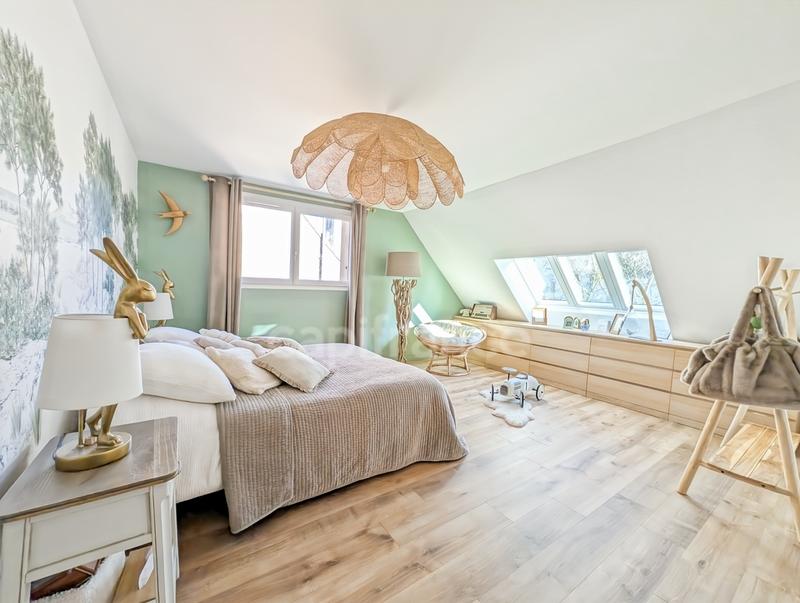 Maison - 185 m² - 5 pièces