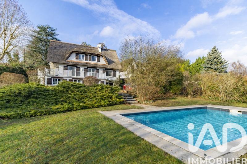 Maison - 250 m² - 10 pièces