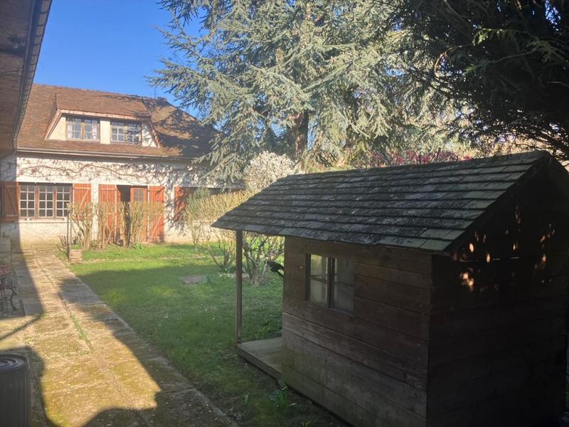 Maison - 258 m² - 9 pièces