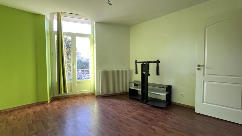 Duplex - 215 m² - 8 pièces