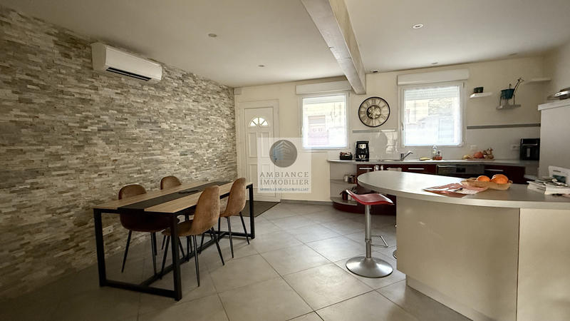 Maison - 101 m² - 6 pièces