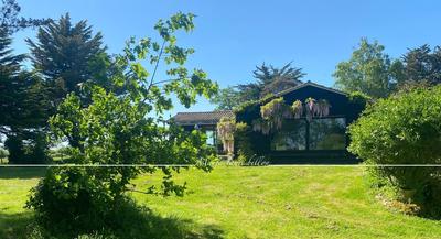 Maison - 440 m² - 8 pièces