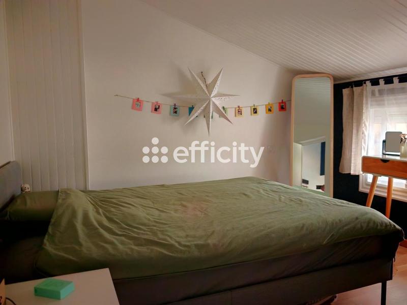 Maison - 121 m² - 6 pièces