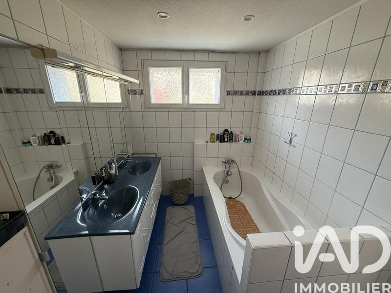 Maison - 96 m² - 5 pièces