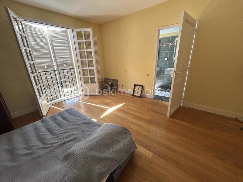 Propriété - 600 m² - 13 pièces