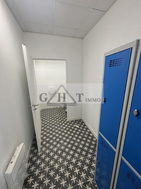 Local commercial - 411 m²