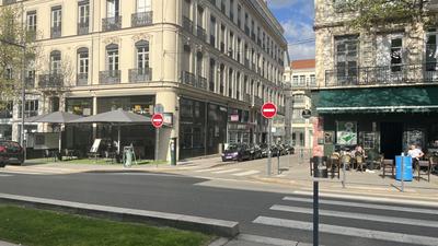 Local commercial - 180 m²