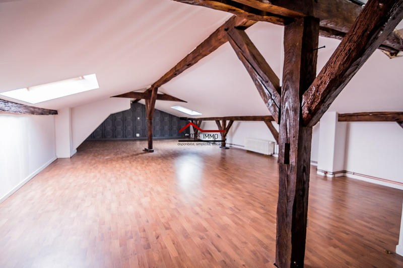 Maison - 200 m² - 10 pièces