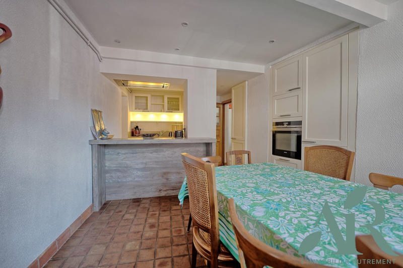 Maison traditionnelle - 143 m² - 5 pièces