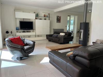 Mas - 300 m² - 7 pièces