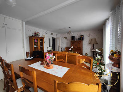 Appartement - 82 m² - 4 pièces