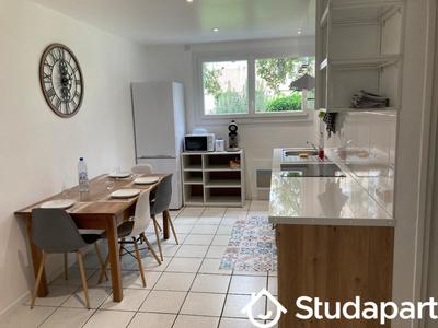 Chambre - 11 m² - 1 pièce