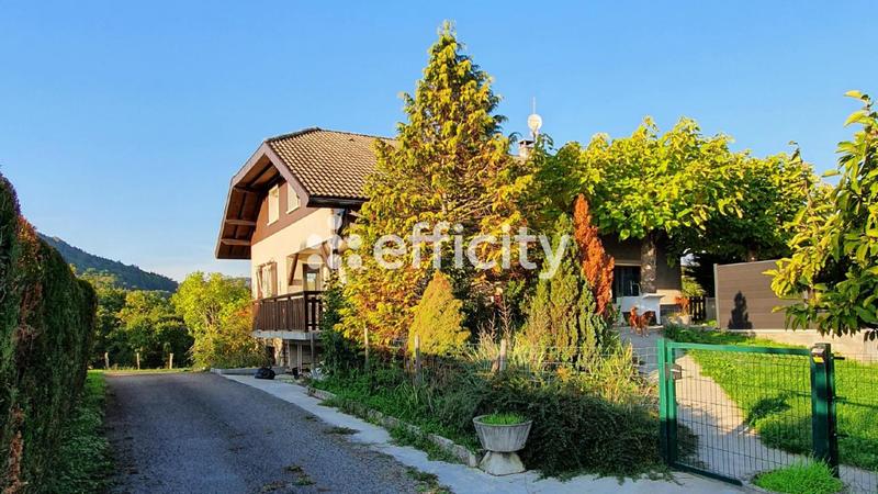 Maison - 193 m² - 7 pièces