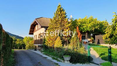 Maison - 193 m² - 7 pièces