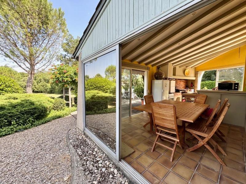 Demeure - 163 m² - 6 pièces