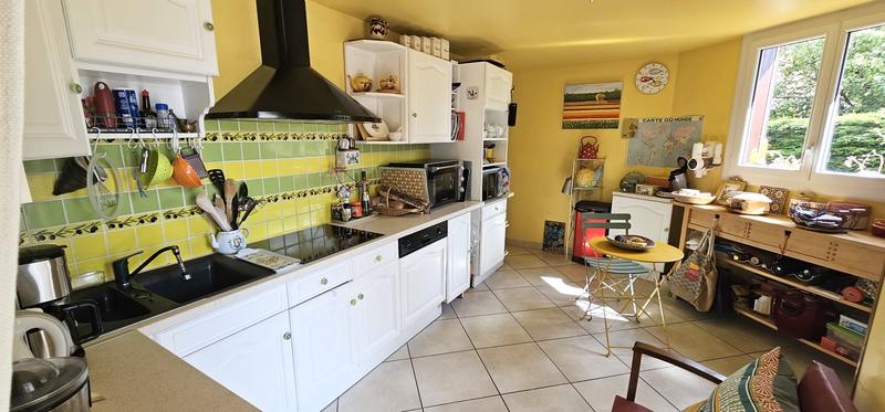 Maison - 143 m² - 5 pièces