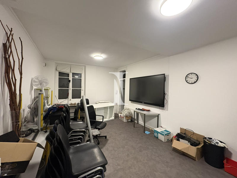 Bureau - 180 m² - 5 pièces