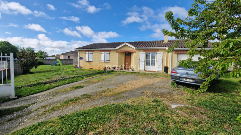 Maison - 99 m² - 5 pièces