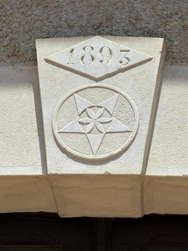 Corps de ferme - 290 m² - 14 pièces