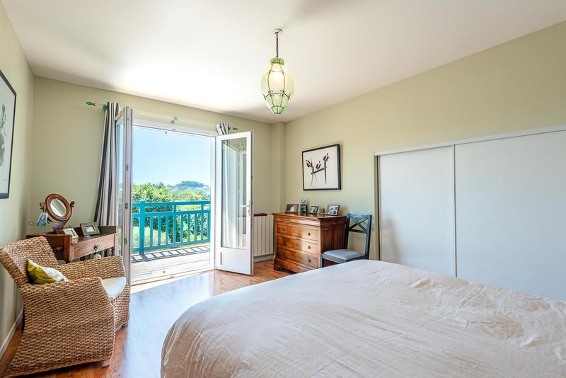 Maison - 197 m² - 6 pièces